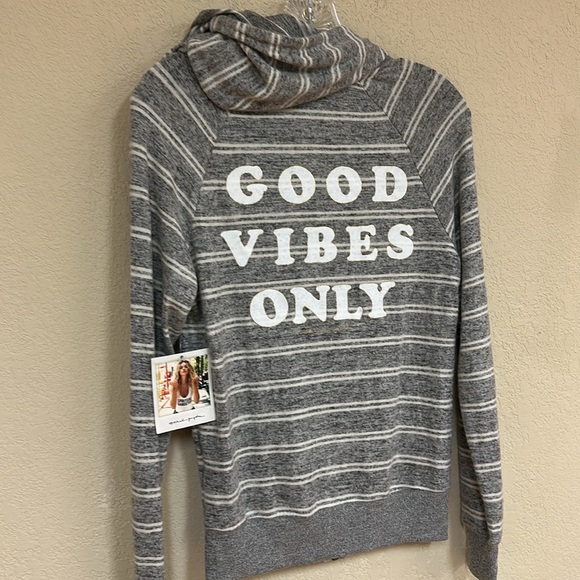 Spiritual Gangster NWT Good Vibes Only graphic Gray Sweatshirt Size XS - Picture 3 of 5